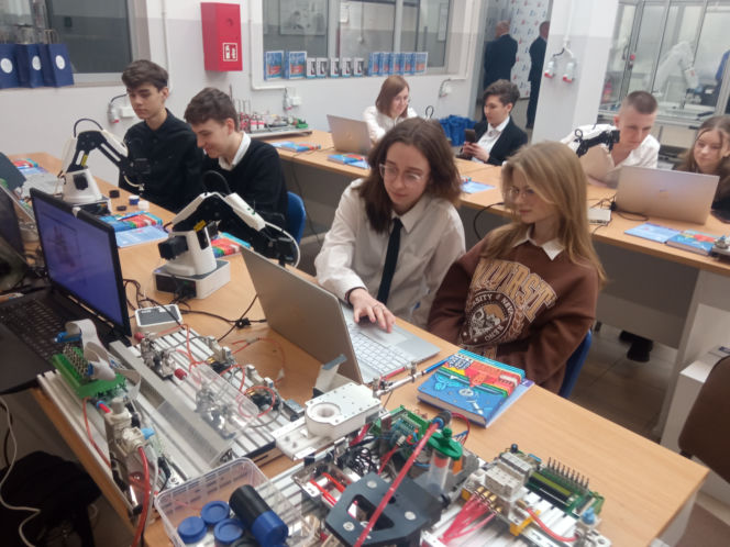 W Grudziądzu otwarto Centrum Programowania Robotów Przemysłowych