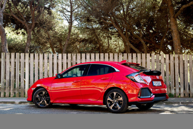 Honda Civic X 1.0 T i-VTEC 129 KM