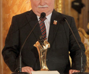 Lech Wałęsa. Szlifuje pazurki
