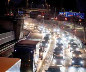 Potężny atak zimy nie tylko w Polsce. Nieprzejezdne drogi i anulowane loty w Holandii