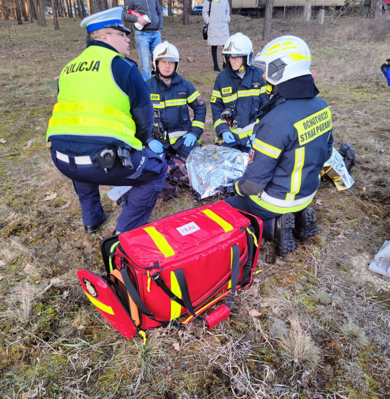 Groźny wypadek na DK 10 pod Bydgoszczą! Dwie osoby poszkodowane [ZDJĘCIA]