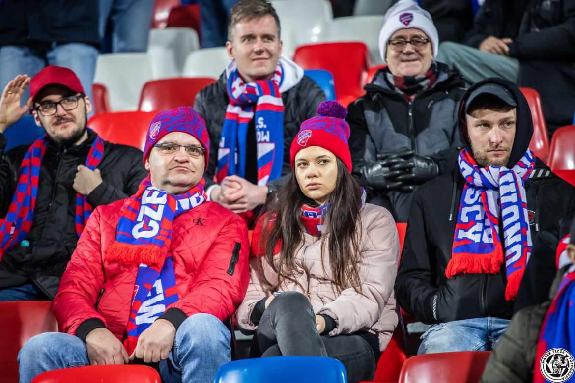 Kibice Rakowa Częstochowa na meczu z Cracovią