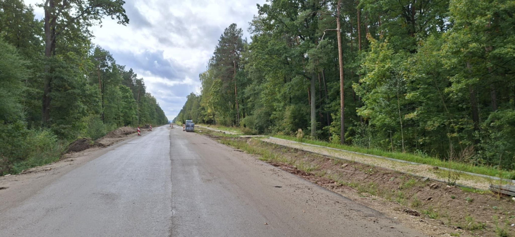 Remont drogi Tychów Stary - Starachowice (październik 2025)