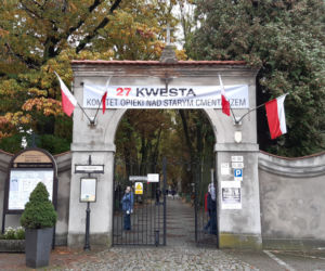 Zbiórka na rzecz zabytkowych pomników na Starym Cmentarzu