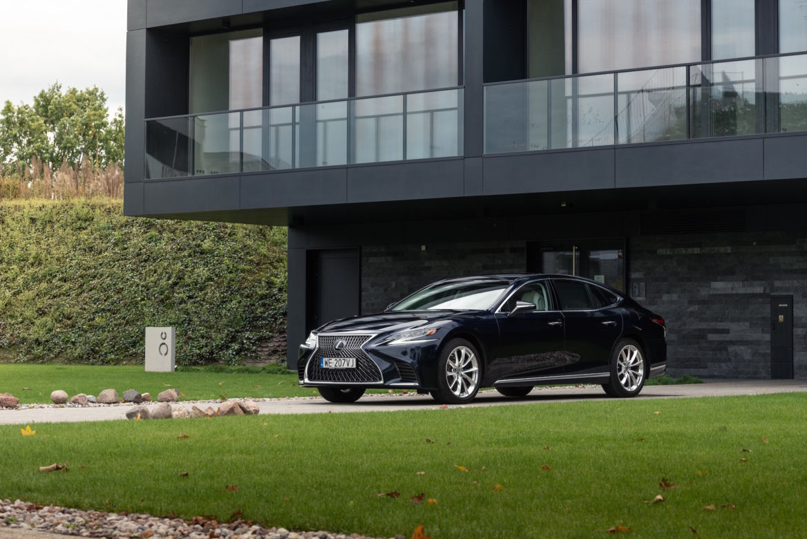 Lexus LS 500 Omotenashi 3.5 V6 417 KM