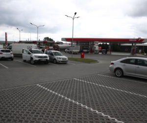 Zagadkowa śmerć na parkingu