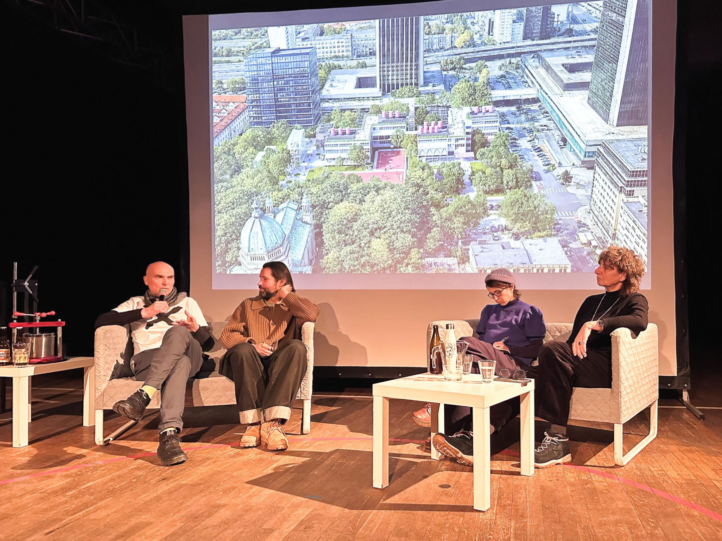 Plan Szczególny do Planu Ogólnego. Wydarzenie w Komunie Warszawa