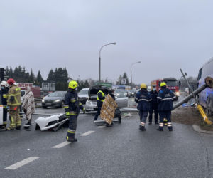 Potężna kraksa pod Warszawą. Wylotówka zablokowana