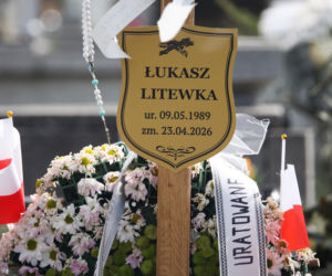 Pożar na grobie Łukasza Litewki
