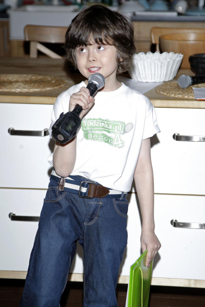 Mateusz Pawłowski jest dziś nie do poznania. Tak zmienił się Kacperek z serialu "Rodzinka.pl"