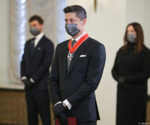 Robert Lewandowski odznaczony przez prezydenta Andrzeja Dudę