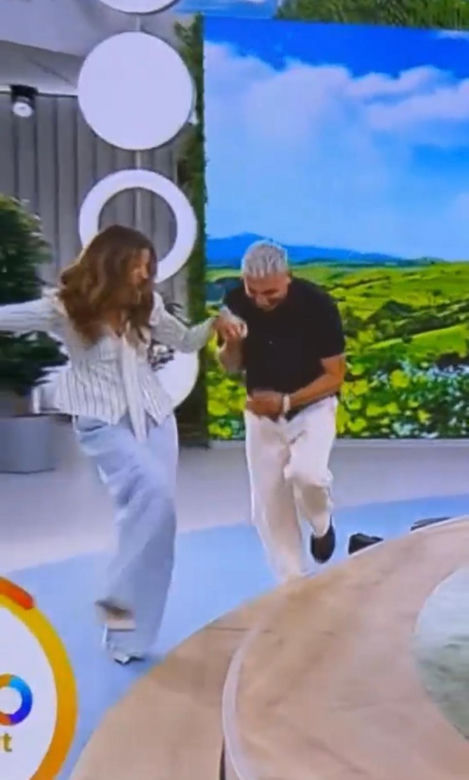 Julia Wieniawa upadła wchodząc do studia "Halo tu Polsat"