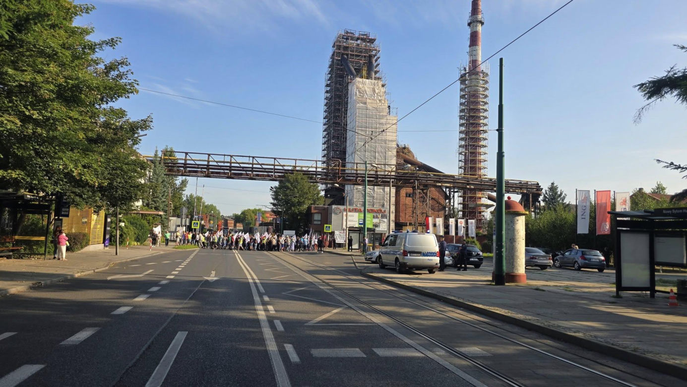 Protest hutników w Rudzie Śląskiej. "Nie dla stali ze wschodu"