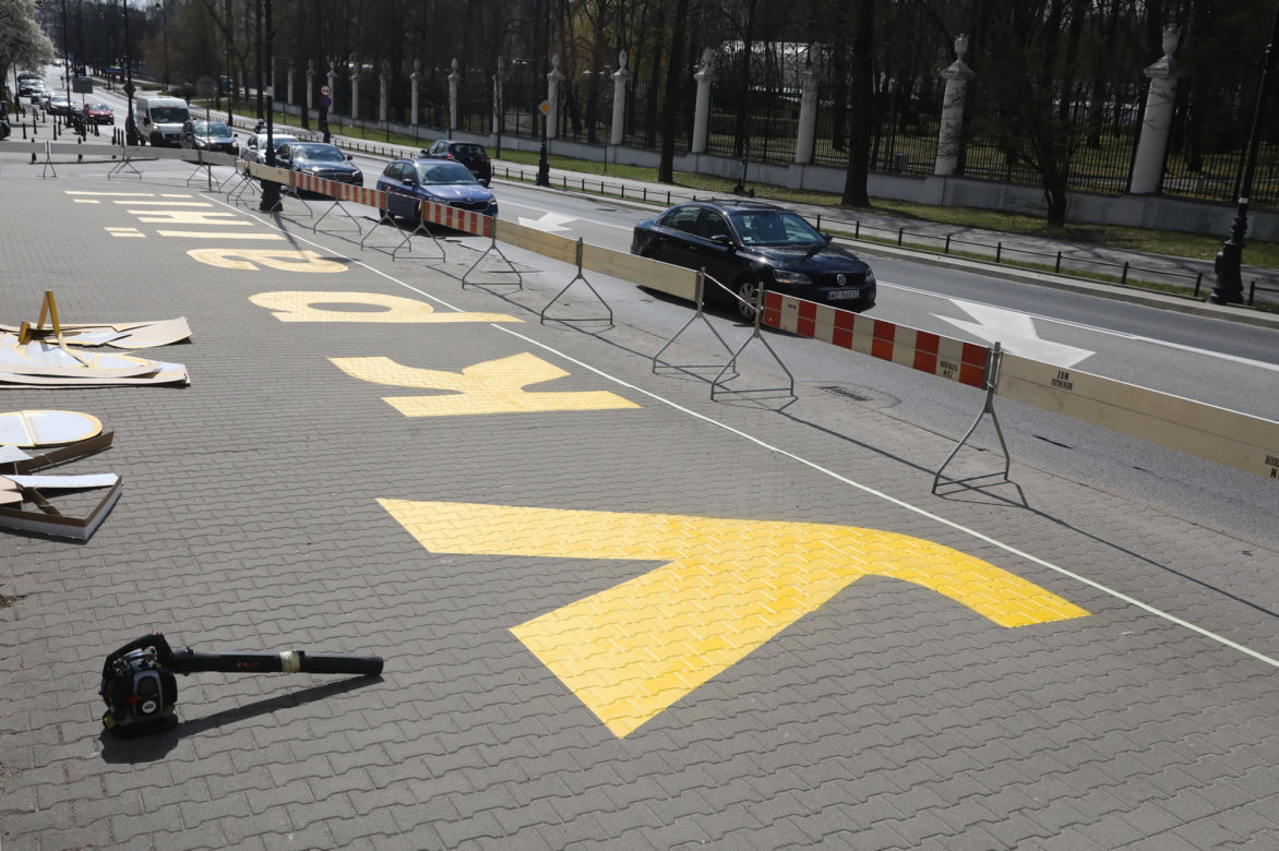 "Powstaje ogromny napis przed ambasadą. Rosjanie będą wściekli"