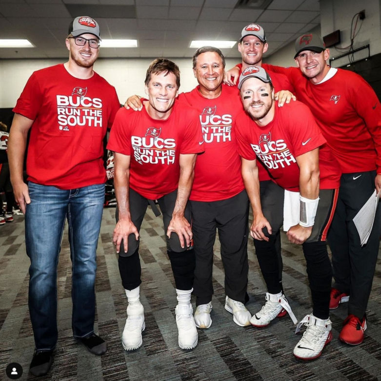 Tom Brady, utytułowany sportowiec kończy karierę. Jest mężem najsłynniejszej modelki