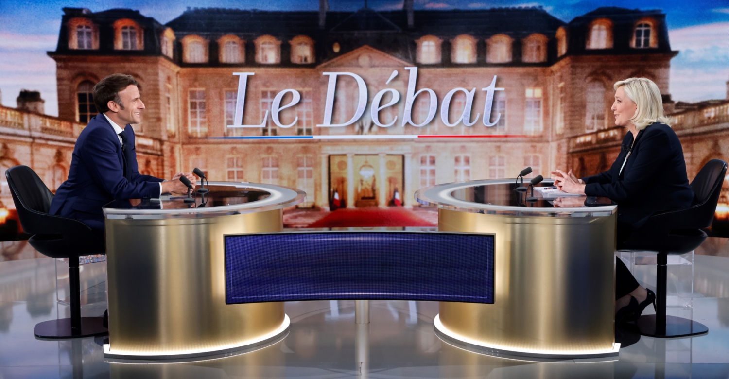 Emmanuel Macron i Marine Le Pen starli się w debacie. Kto wygra wybory?