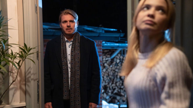 Na dobre i na złe odc. 990. Maks Beger (Tomasz Ciachorowski), Dominika (Paulina Gałązka)