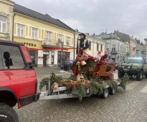 Motomikołaje z Nowego Sącza znowu ruszyli w drogę. Wiozą prezenty dla starszych i młodszych