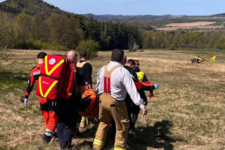 Dramat paralotniarza na Górze Szybowcowej. Nagle runął na ziemię