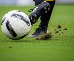 Ekstraklasa piłkarska. Lech remisuje, kto wykorzystał jego potknięcie?