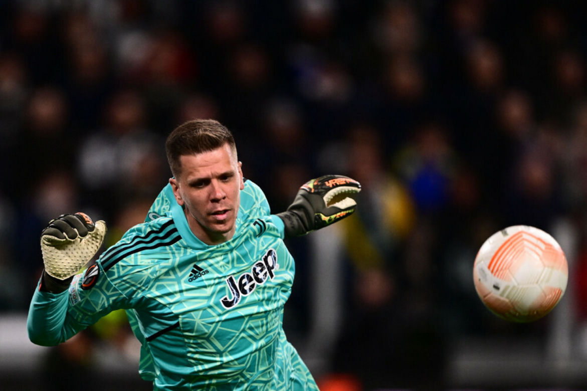 Wojciech Szczęsny złapał się za klatkę piersiową w trakcie meczu. Opuścił boisko ze łzami w oczach! Tajemniczy problem