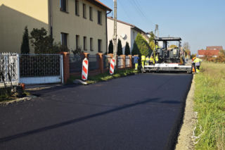 Zaorana ulica w Gliwicach - Ostropie ponownie została wylana asfaltem