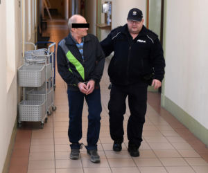 Polski Fritzl: za 20zł pozwalał gwałcić im żonę 