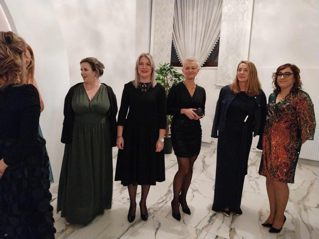 Studniówki 2025: Bal III Liceum Ogólnokształcącego w Starachowicach