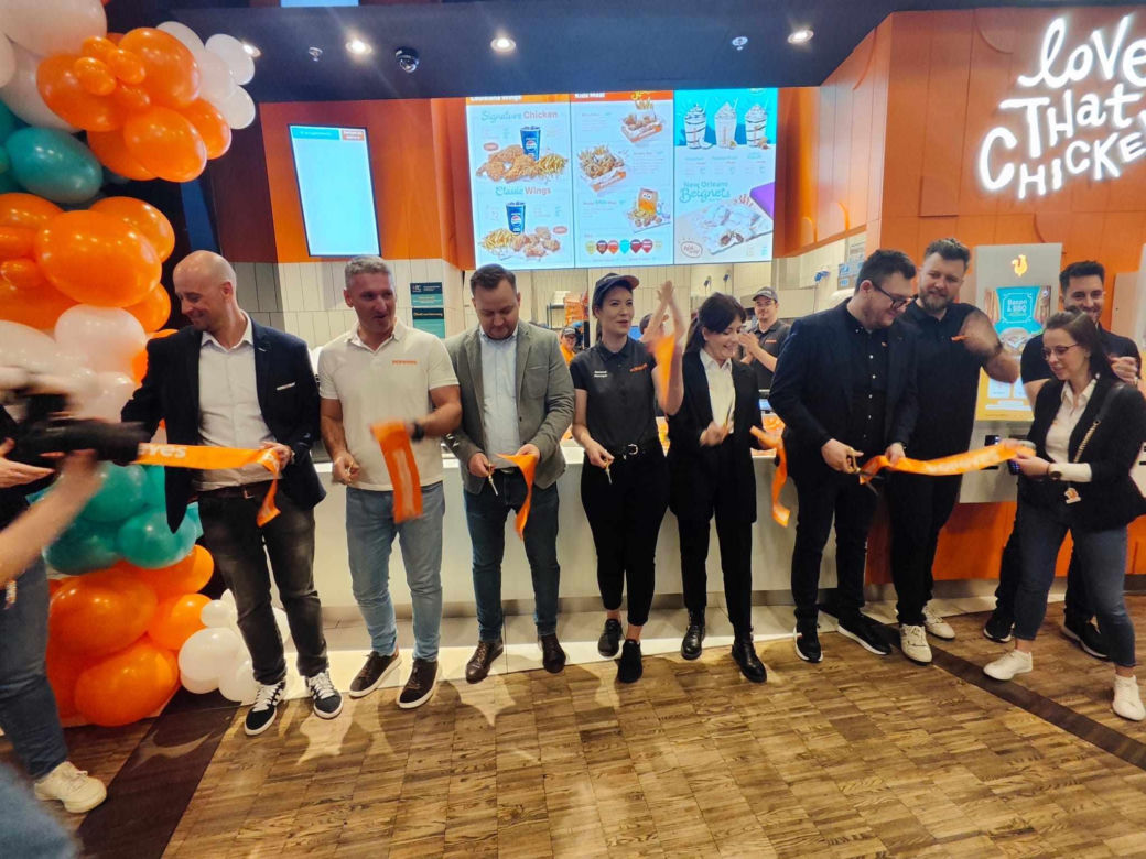 Popeyes w Katowicach już otwarte. Wydano sto pierwszych kanapek