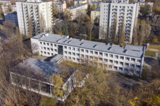 „Tysiąclatka”, czyli szkoła, szpital i schron w jednym. Polacy stosowali dual-use zanim stało się to modne