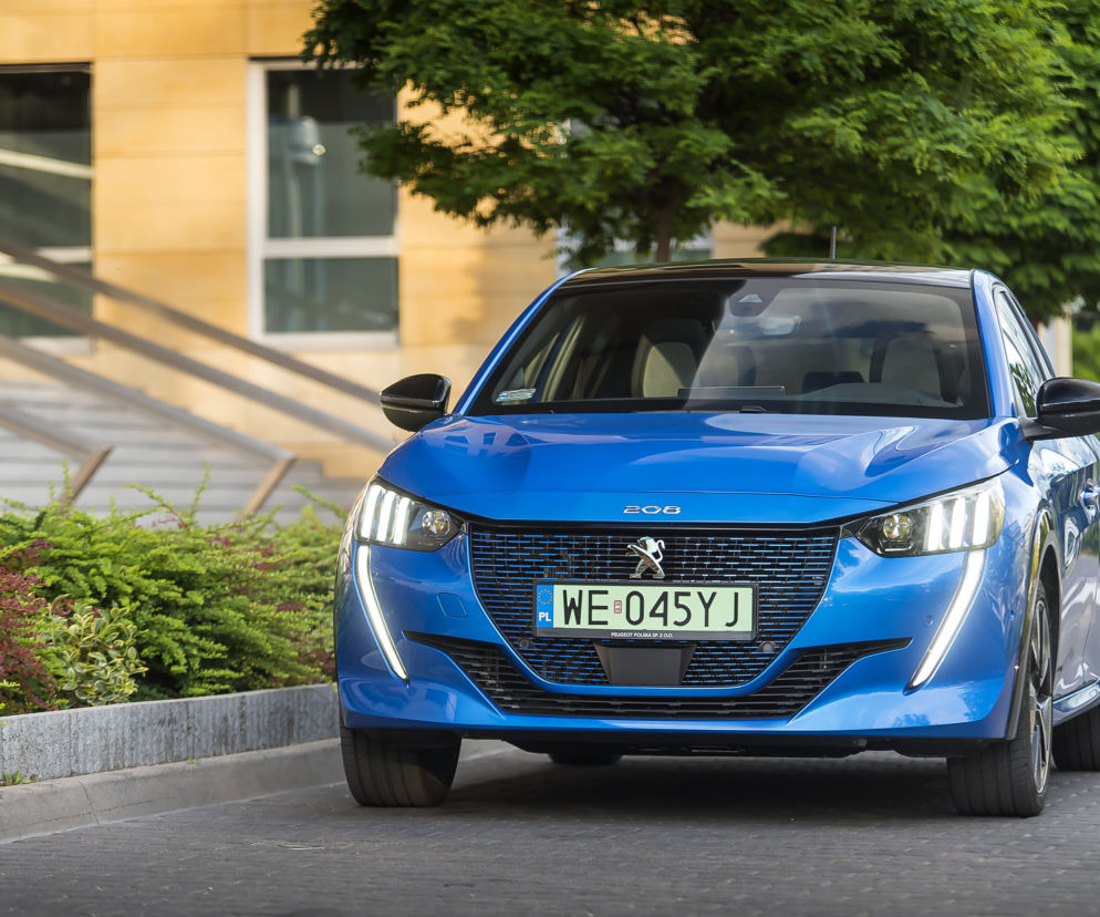 Peugeot e-208 GT