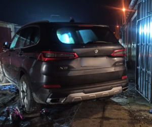 Jednej nocy ukradli 12 BMW, Lexusa i Hyundaia. 27-latek i 39-latek wpadli w policyjnej obławie