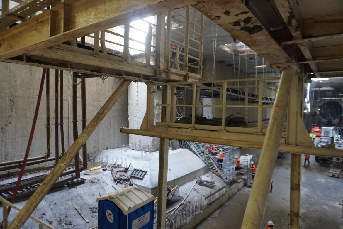 Łódź. Tak wygląda budowa tunelu średnicowego. Drąży go maszyna Katarzyna [ZDJĘCIA].