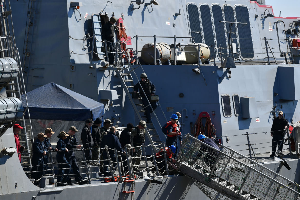 Amerykański niszczyciel rakietowy USS Gravely zacumował przy Nabrzeżu Francuskim portu w Gdyni
