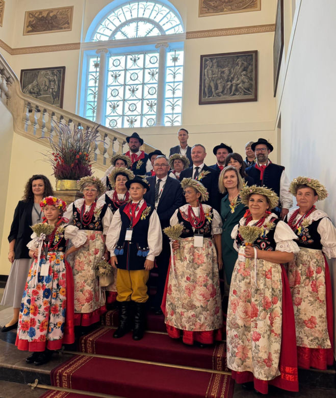 Koło Gospodyń Wiejskich w Puszynie na Dożynkach Prezydenckich w Warszawie
