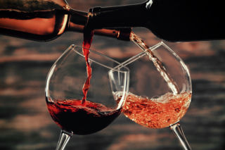 Coraz chętniej sięgamy po wino. To z Mołdawii bije rekordy popularności