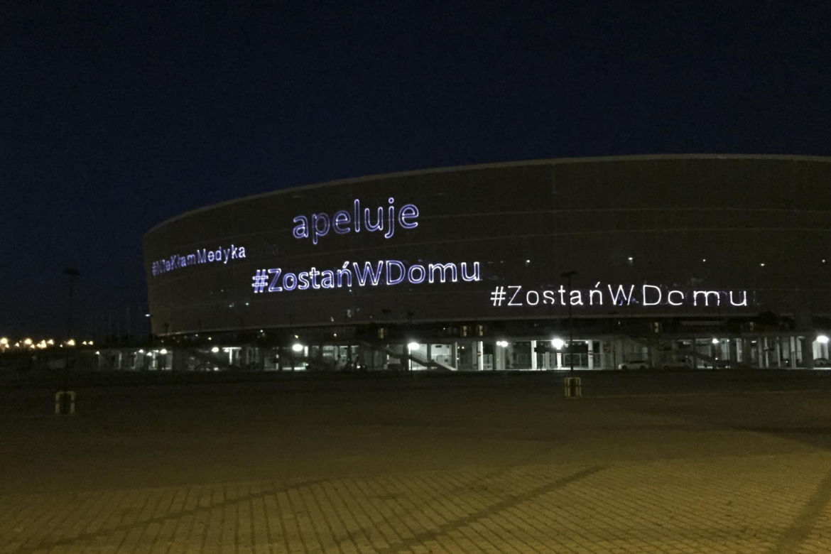 Laserowy pokaz na Stadionie Wrocław. To podziękowania dla medyków!