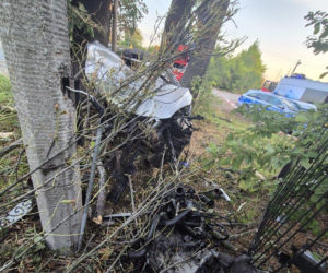 Kia zmiażdżona, kierowca nie żyje. Koszmarny wypadek w Gliwicach