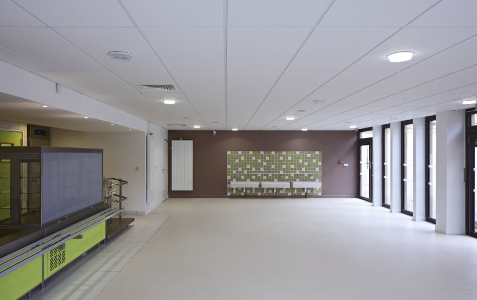 Kompleks budynków edukacyjnych w Ville-du-Bois