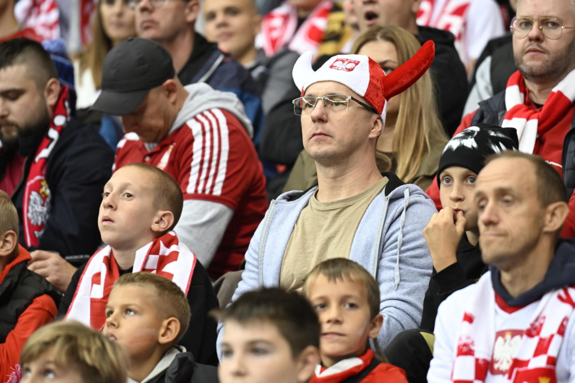 Kibice na meczu Polska - Rumunia. Znajdź się na zdjęciach z Narodowego!