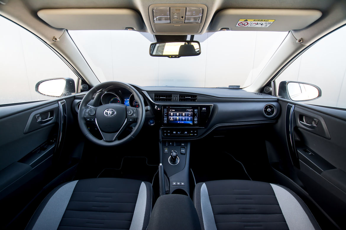Toyota Auris Touring Sports 1.8 Hybrid Freestyle