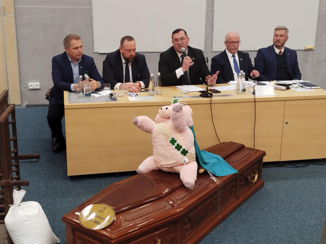 Protest rolników na spotkaniu z ministrem rolnictwa na Uniwersytecie w Siedlcach