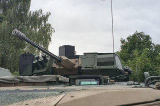 Armaty Bushmaster z polskiej fabryki. Huta Stalowa Wola i Northrop Grumman podpisały strategiczne porozumienie