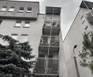 Krzywe balkony przy ul. G. Zapolskiej 42 w Krakowie