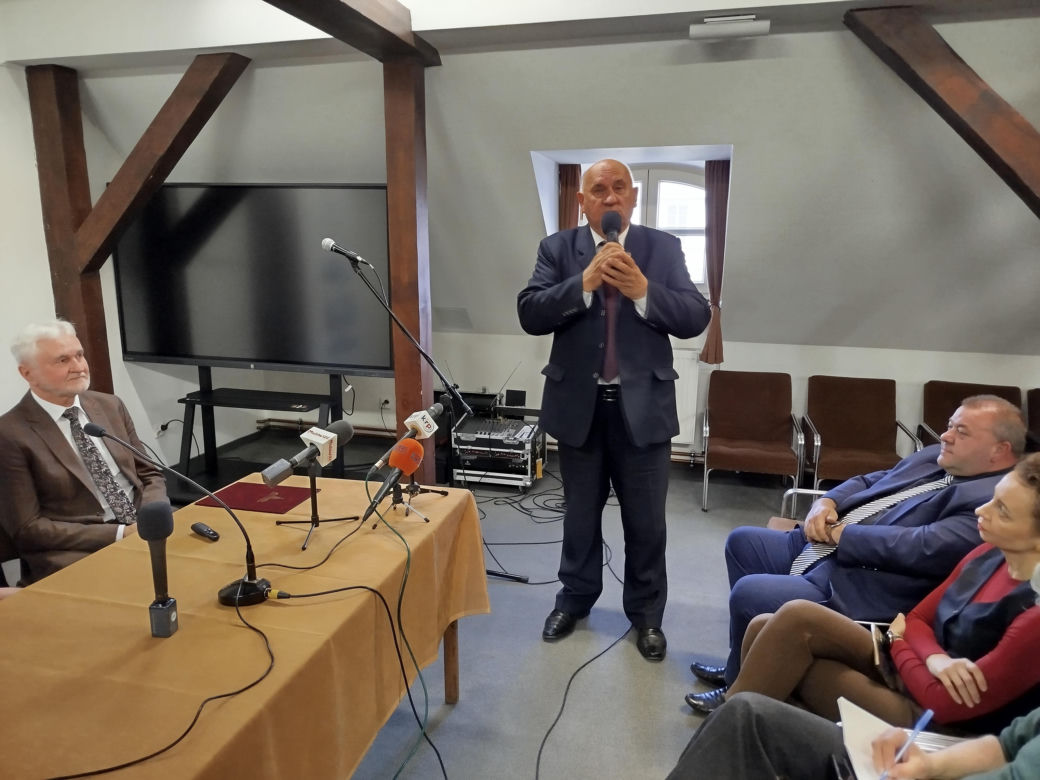 Dwór w Nowych Iganiach wymaga wielu prac renowacyjnych. W ostatnich latach na terenie dworu trwały prace przygotowawcze
