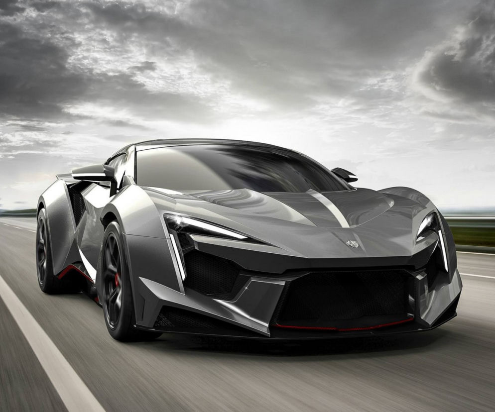 W Motors Fenyr SuperSport