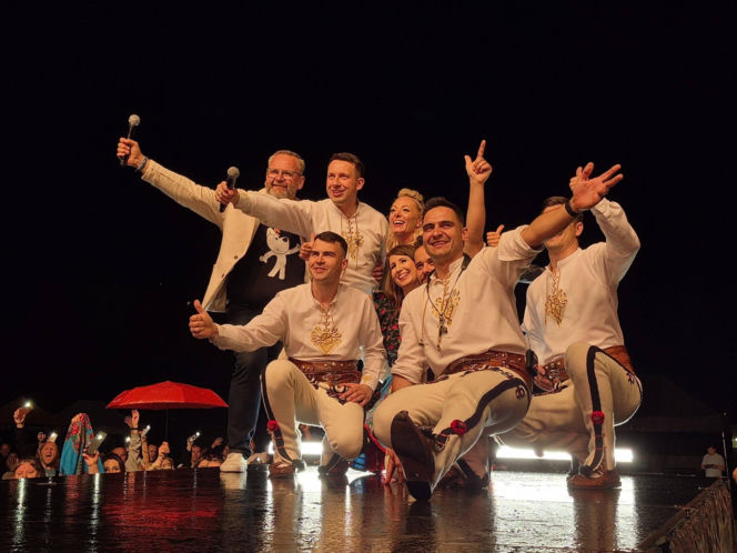 Tłumy na Festiwalu Pod Zaporą w Brodach! Oskar Cyms i „Złoty Gumiak” skradli serca publiczności