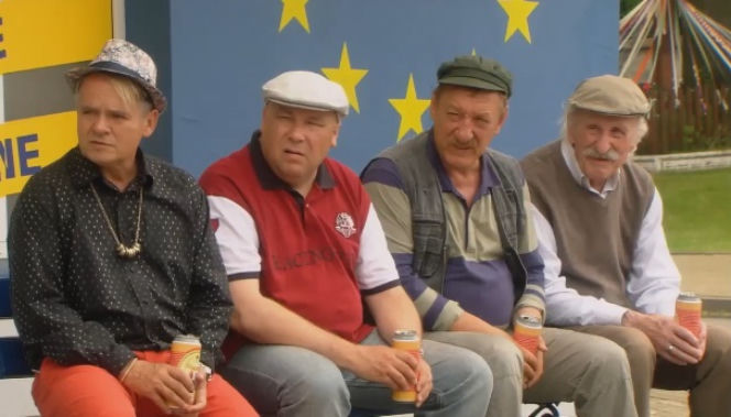 Ranczo 8 sezon odcinek 101. Pietrek (Piotr Pręgowski), Hadziuk (Bogdan Kalus), Solejuk (Sylwester Maciejewski), Stach Japycz (Franciszek Pieczka)