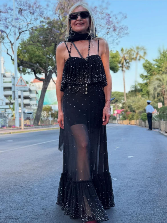 Monika Olejnik ruszyła na podbój Cannes w prześwitującej kreacji