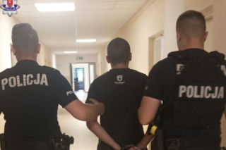 Skopali nastolatka, żeby zabrać mu bluzę i 30 złotych!